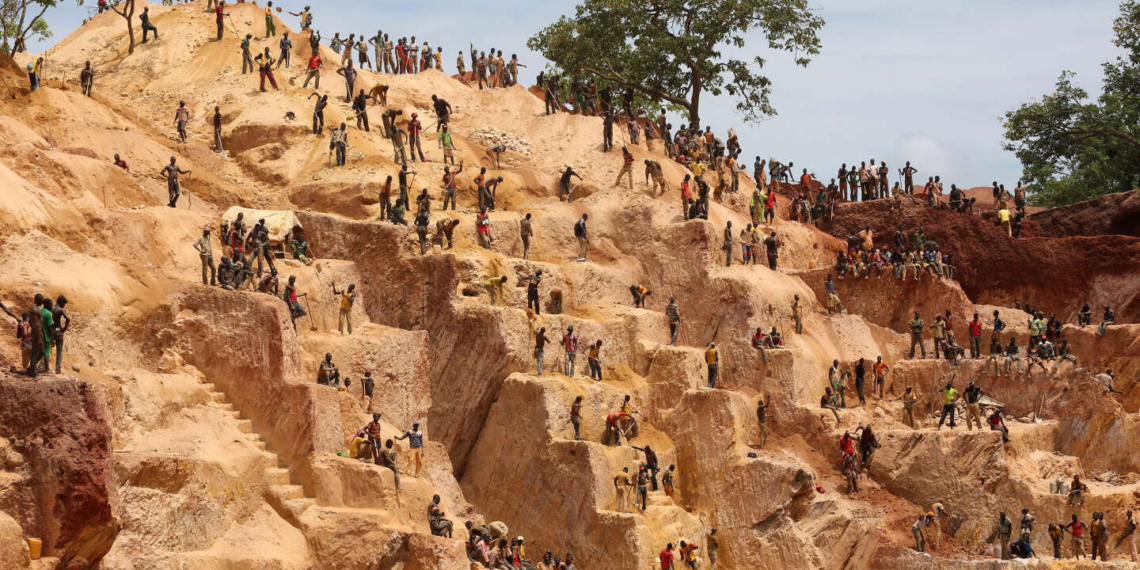 Intelligences avec les groupes armés : le gouvernement centrafricain retire trois (3) permis miniers à la société chinoise «DAQING SARL»