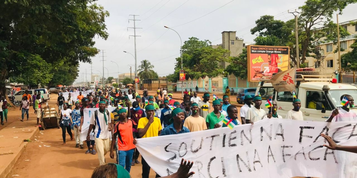 Des milliers de jeunes dans les rues de Bangui en hommage aux FDS et réclament un recrutement massif de jeunes dans l’armée