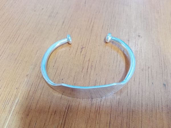 Nouveau concours d&rsquo;Africa Ti l&rsquo;Or: le gagnant reçoit un bracelet en argent