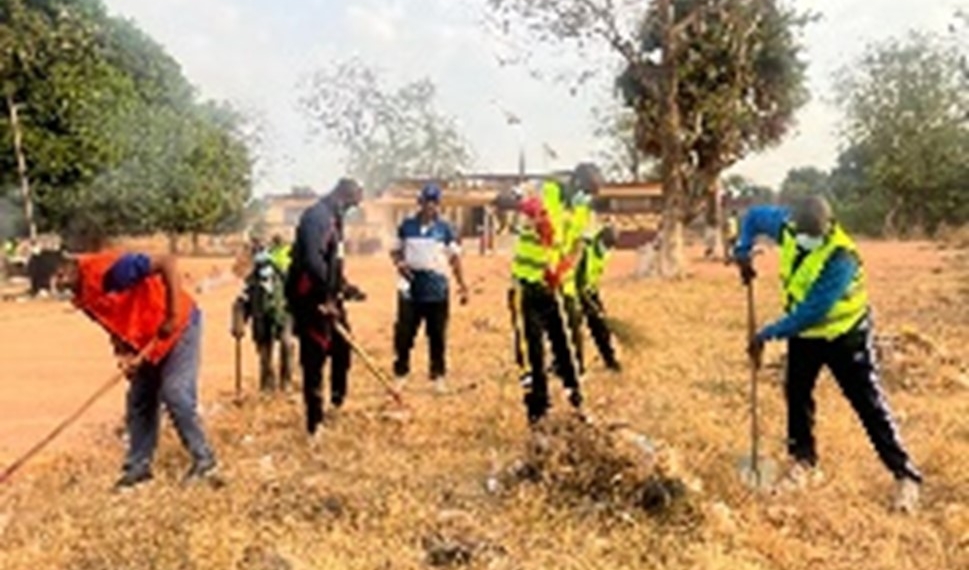 Les autorités et les habitants de Bouar sont enfin réveillés pour pratiquer l’opération citoyenne «Kwa Ti Kôdrô»