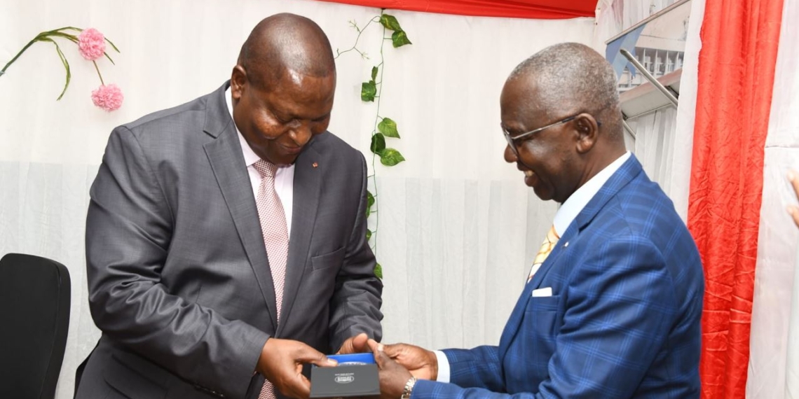 Le prestigieux prix «Christophe Mérieux 2024» décerné au Pr Emmanuel Nakouné de l’Institut Pasteur de Bangui