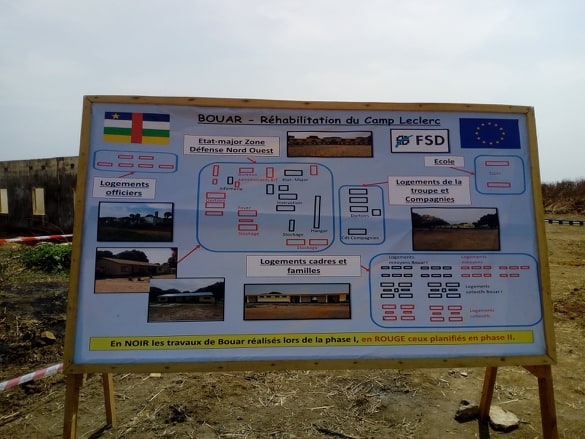 Le Premier ministre Félix Moloua pose la première de construction de bâtiment de la juridiction militaire au Camp Leclerc de Bouar