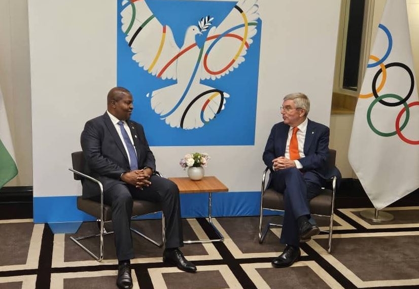 Profitant de son séjour à Paris, le Président Touadéra a échangé avec le Président du «CIO» Thomas Bach