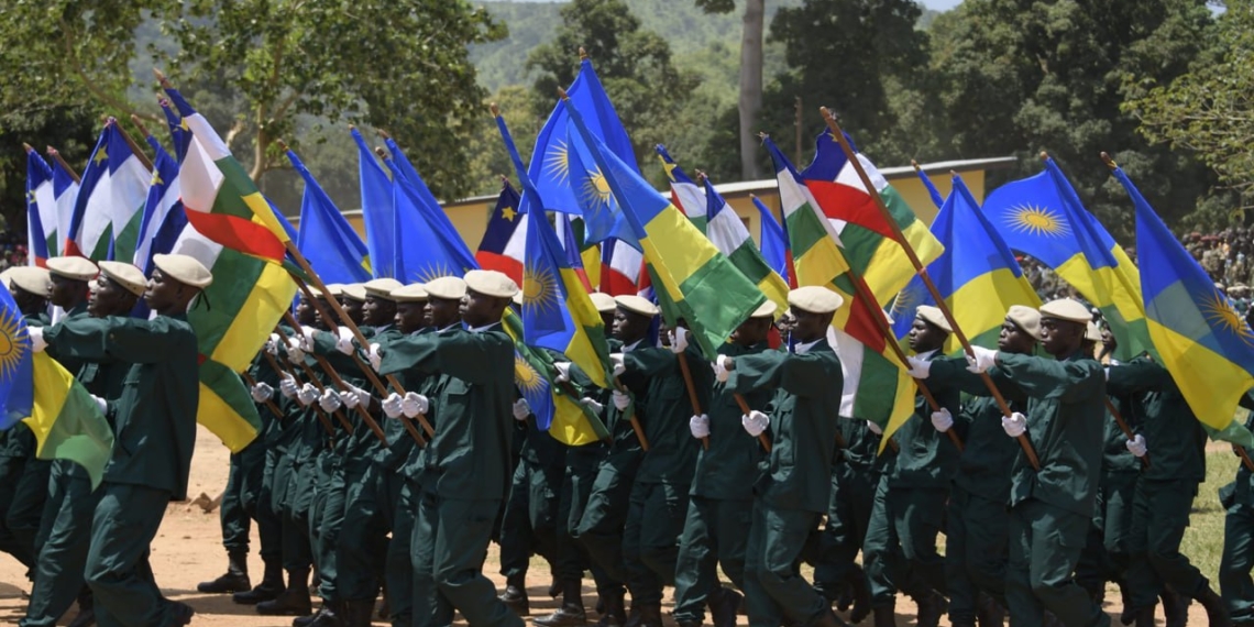 Le Chef suprême des armées Faustin Archange Touadéra a pris la tête de la cérémonie de présentation au drapeau de 634 nouveaux recrus des FACA