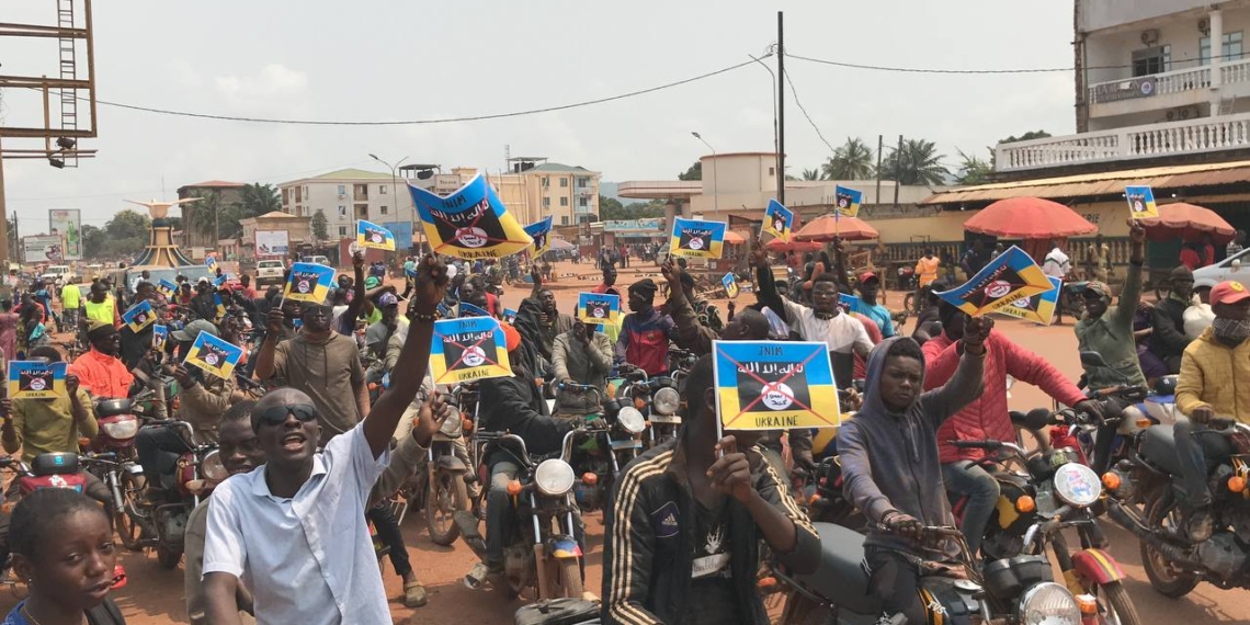 Une caravane de motos à Bangui pour dénoncer l’appui des Etats-Unis au terrorisme en Afrique via l’Ukraine