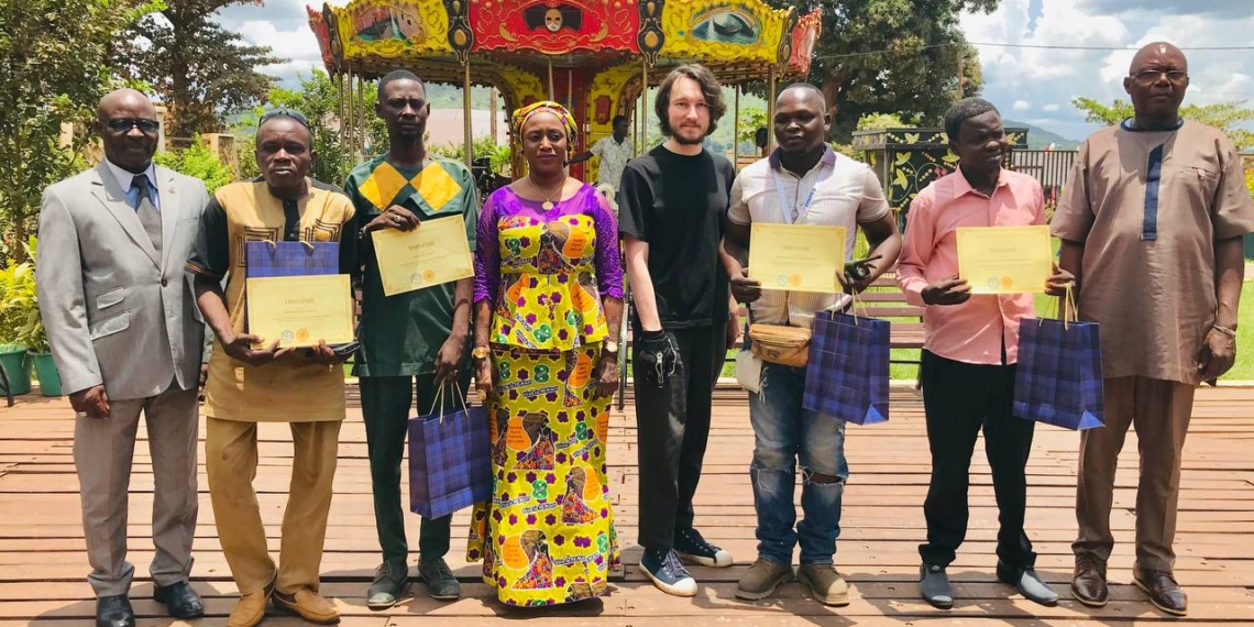 Quatre lauréats dessinateurs Centrafricains récompensés par la Maison Russe