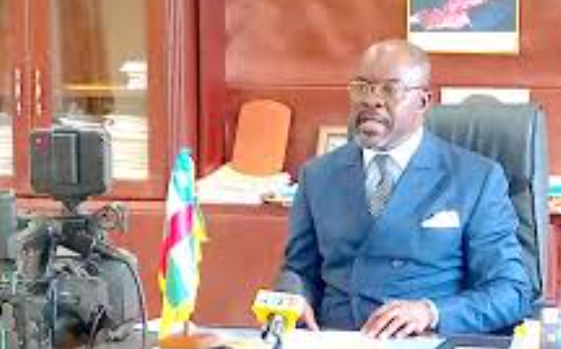 Le ministre d’Etat à l’Education Nationale, Aurélien Simplice Kongbelet Zingas fait le bilan du Baccalauréat 2024