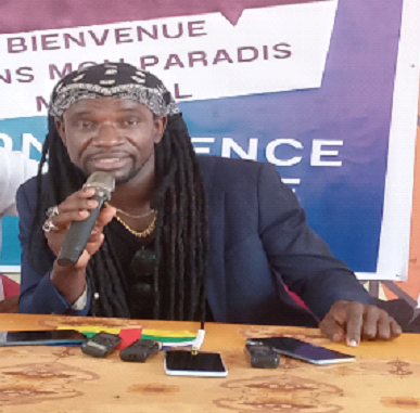 L’artiste musicien centrafricain Saint-Fort Ngbo-Tiba, alias «Sappayo» présente son nouvel album dénommé «Mbi Nga Zô»