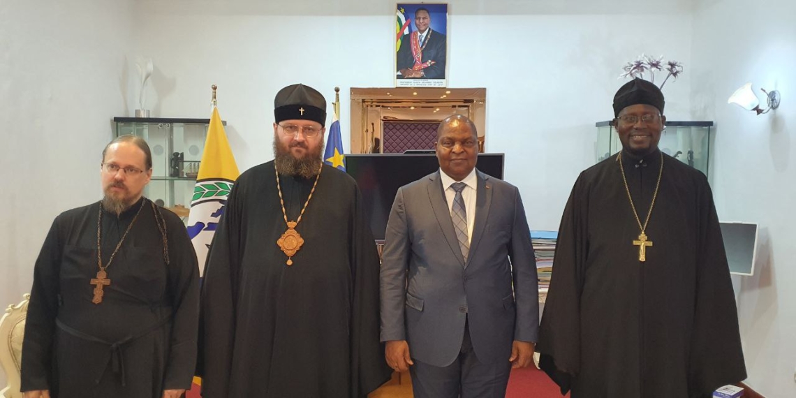 L’Exarchat Patriarcat d’Afrique Métropolite Constantin de Zaraïsk en visite pastorale à l’église orthodoxe Saint André de Bimbo 
