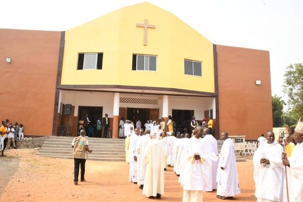 Des membres du gouvernement se sont rendus dans des lieux de culte pour des offices religieux