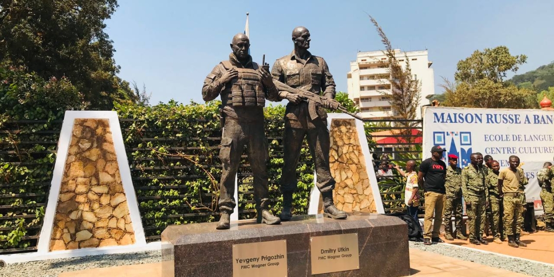 Evgueni Prigojine et Dimitri Outkin, immortalisés à travers un monument à Bangui