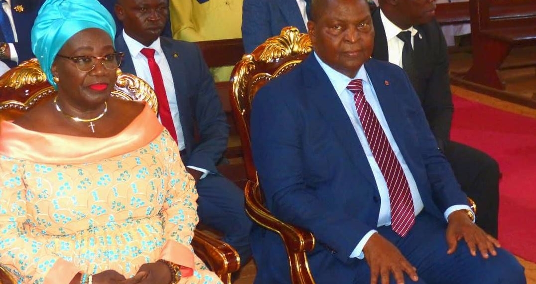 Le couple présidentiel présente à la messe de clôture de la 1ère Conférence Episcopale