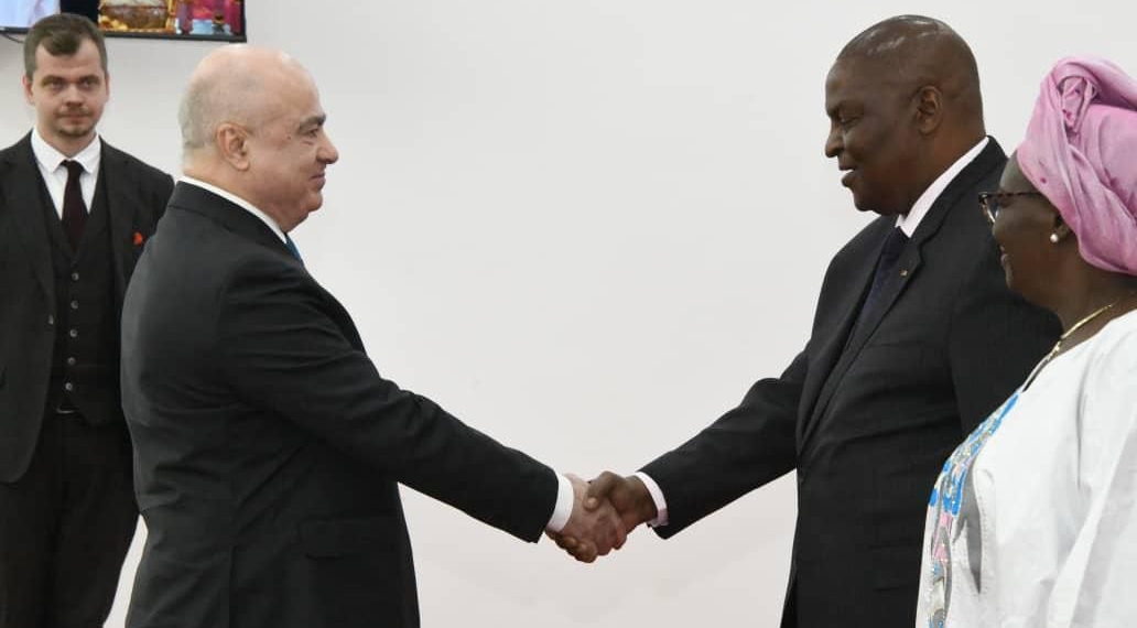 Le Corps Diplomatique a souhaité ses vœux du Nouvel An 2025 au couple présidentiel Brigitte et Faustin Archange Touadéra