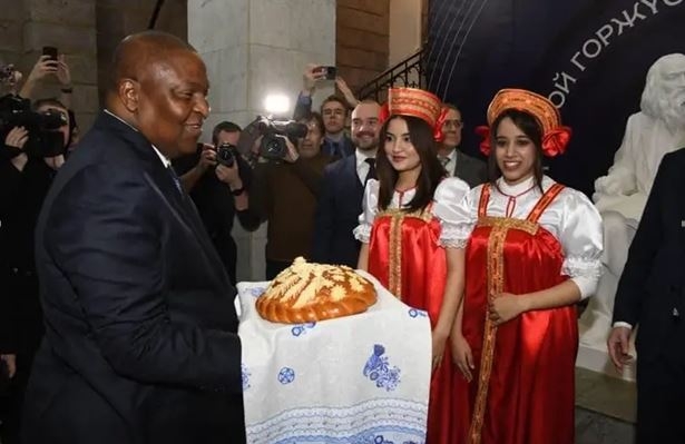 La Président Touadéra a répondu présent à l’invitation des étudiants de l’Université Dmitri Mendeleiev de Moscou