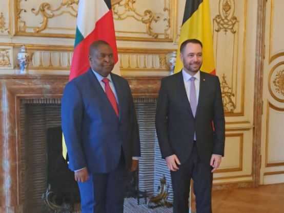 A Bruxelles en Belgique, le Président Touadéra a tenu une réunion de travail avec le ministre des Affaires Etrangères Belge Maxime Prevot