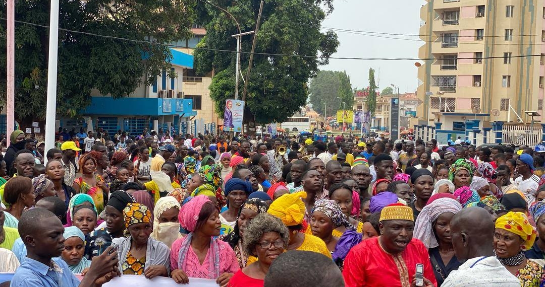 Le Président Touadéra prend bonne note de la demande de la population du 3ème arrondissement de Bangui qui réclame sa candidature