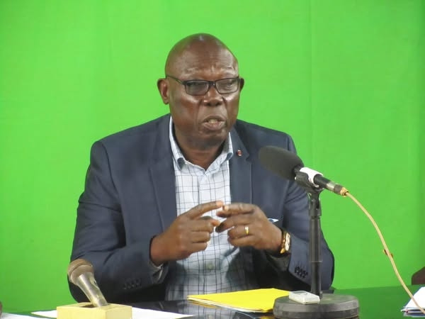 Faiblesse du gouvernement : Félix Moloua approuve et porte toute la responsabilité