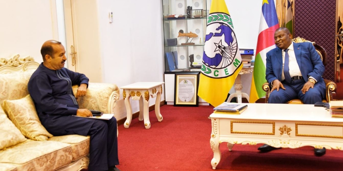 Le Président Touadéra a reçu en audience le Représentant spécial adjoint des Nations Unies en Centrafrique Mohamed Ayoya