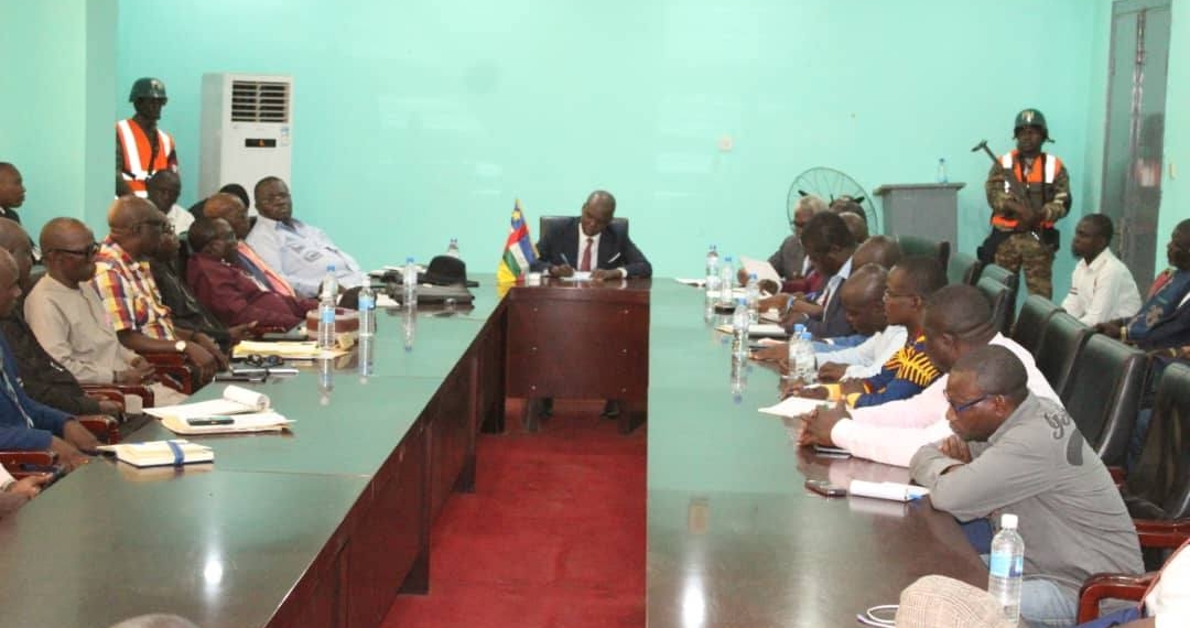 Les différentes fédérations rejettent en bloc le projet fantaisiste du ministre de Sports Héritier Doneng relatif à la suspension de l’équipe A de football