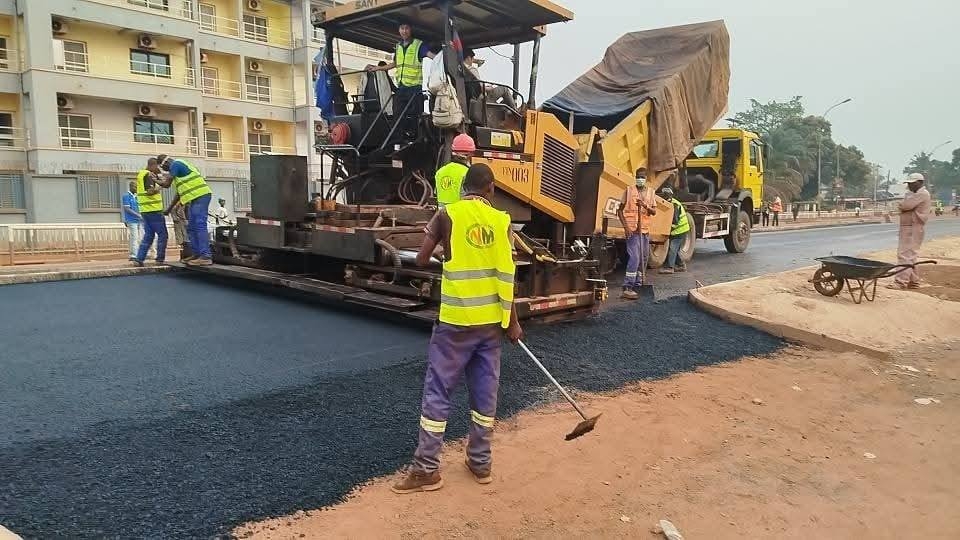 Quelles sont les réalisations du Président Touadéra dans les domaines d’infrastructures routières et aéroportuaires ?
