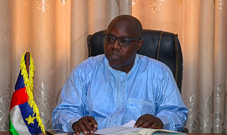 Bertrand Arthur Piri à bâtons rompus avec Radio Lengo Songo sur le développement des secteurs de l’énergie et hydraulique