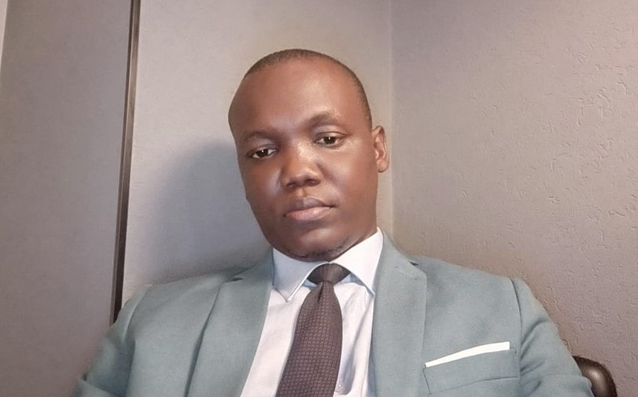 Le Ministre Doneng entre deux fronts