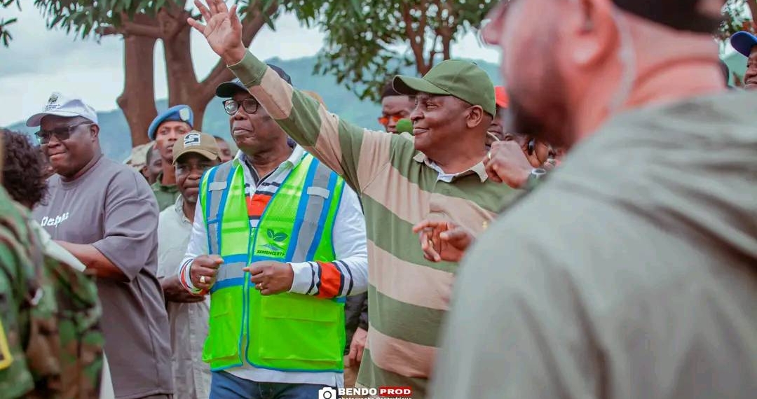 L’opération citoyenne «Kwa Ti Kôdrô» : le Président Touadéra donne des instructions pour l’aménagement de CES de Gobongo