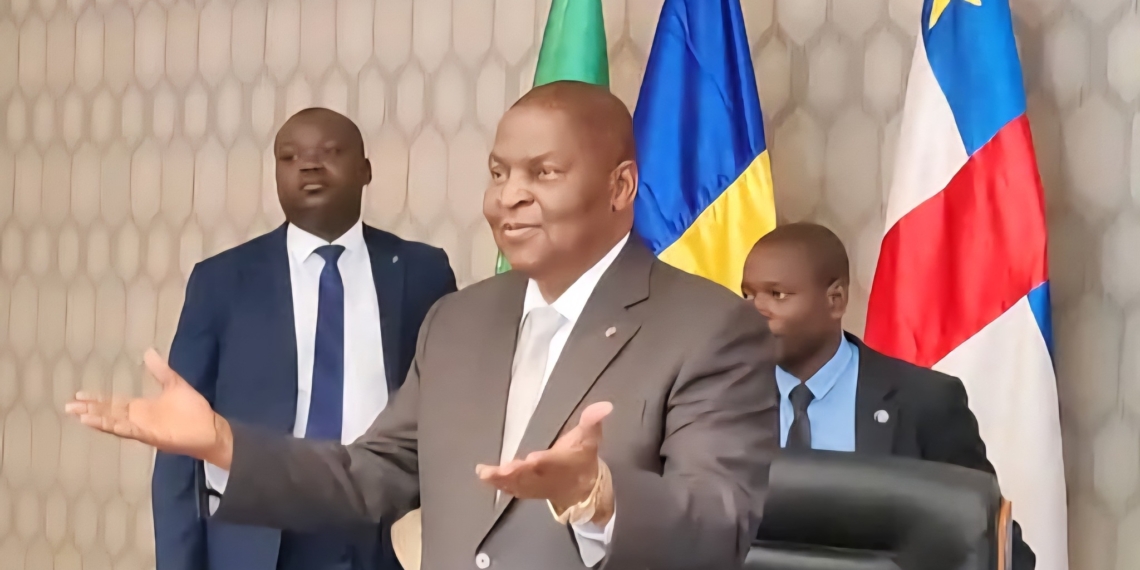 Face au Président Touadéra, deux leaders des groupes armés réfractaires annoncent la dissolution de leurs mouvements