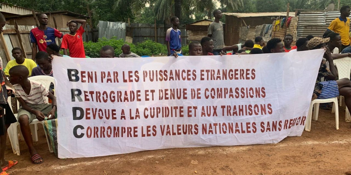 Une campagne de sensibilisation des jeunes du 8ème arrondissement de Bangui sur la politique malsaine de certains leaders de l’opposition (BRDC)