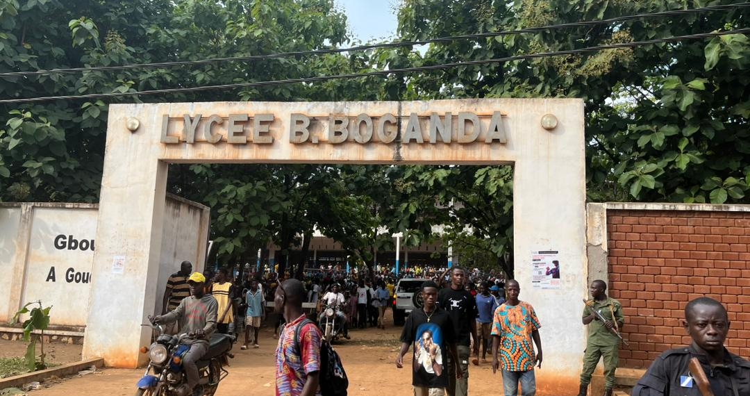 Drame du lycée Boganda : le gouvernement centrafricain toujours aux côtés des familles