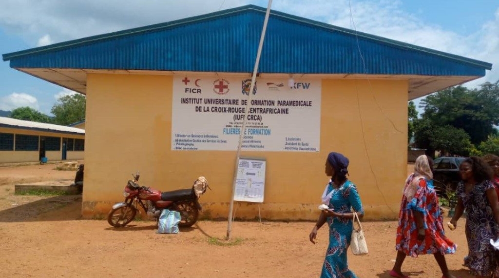 52 étudiants de l’Institut Universitaire de Formation Paramédical de la Croix Rouge Centrafricaine soutiennent leur mémoire de fin de cycle
