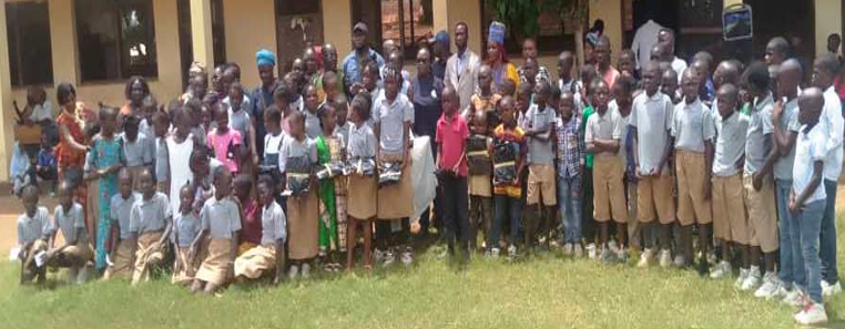 L’association des anciens de l’école Centre Fille et Garçon appuie les élèves de cet établissement en kits scolaires