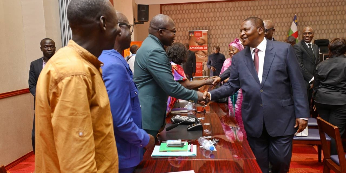 Dialogue social en marche : le Président Touadéra reçoit les leaders syndicaux et patronaux pour saluer le Pacte National de Stabilité