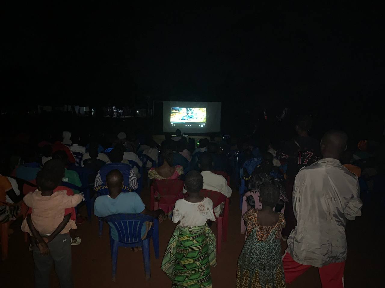 La plateforme «Azimut» projette un film pour conscientiser la jeunesse à l’approche des élections groupées du 28 décembre 2025