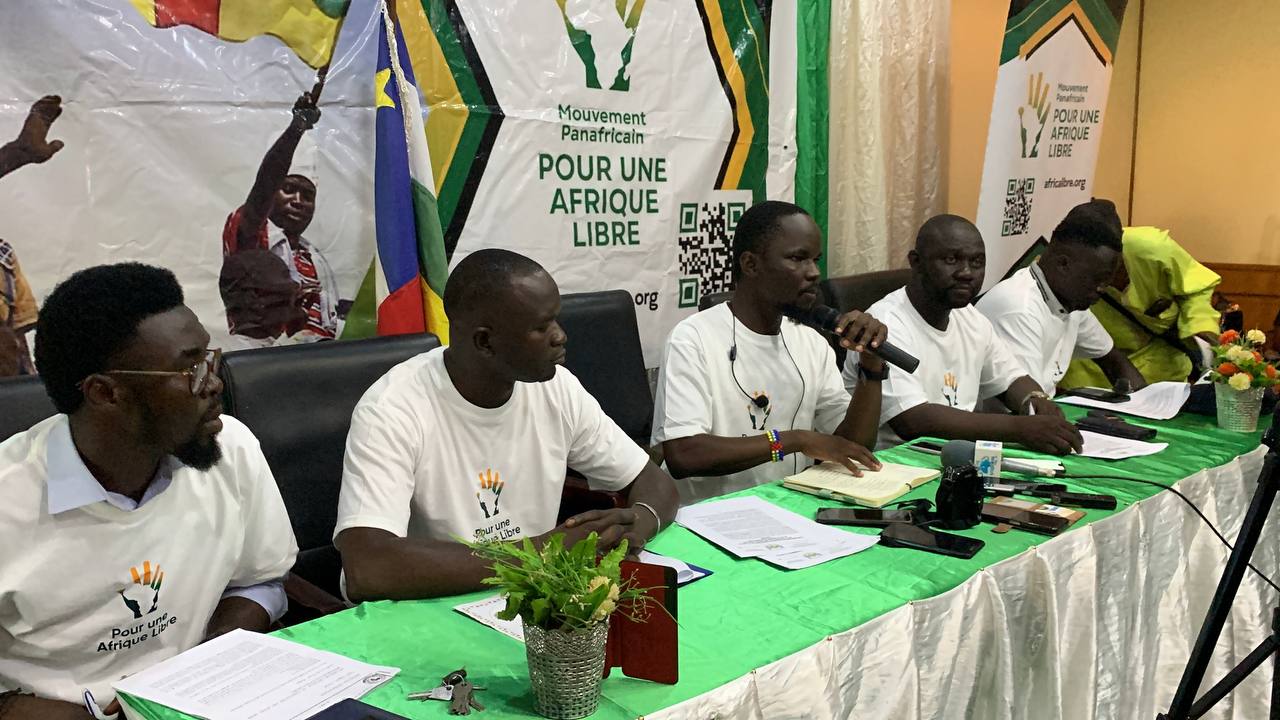 Une conférence de presse à Bangui dénonce l’activité des « 12 apôtres » en tant qu’outil du néocolonialisme