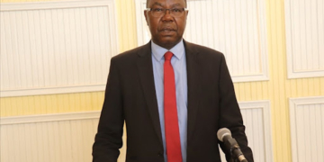 Albert Yaloké Mokpème clarifie l’opinion publique sur la question de la double nationalité