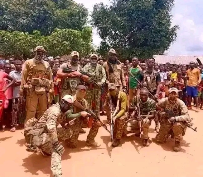 Des spécialistes militaires russes multiplient des réunions pour la réussite des élections groupées en RCA