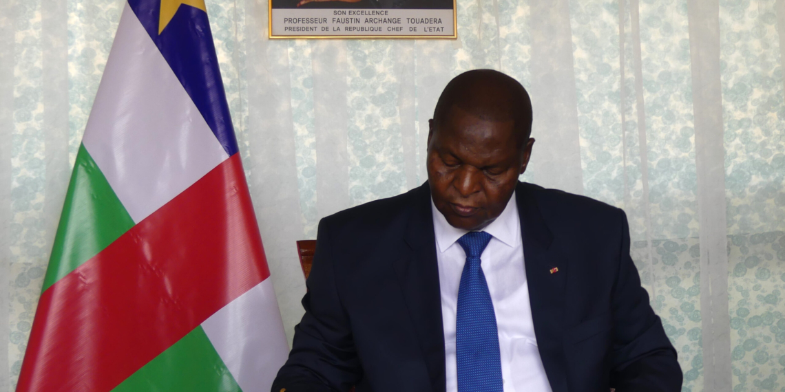 Faustin Archange Touadéra grand favori de l’élection présidentielle avec 81,2%, selon le sondage de l’ACLC rendu public