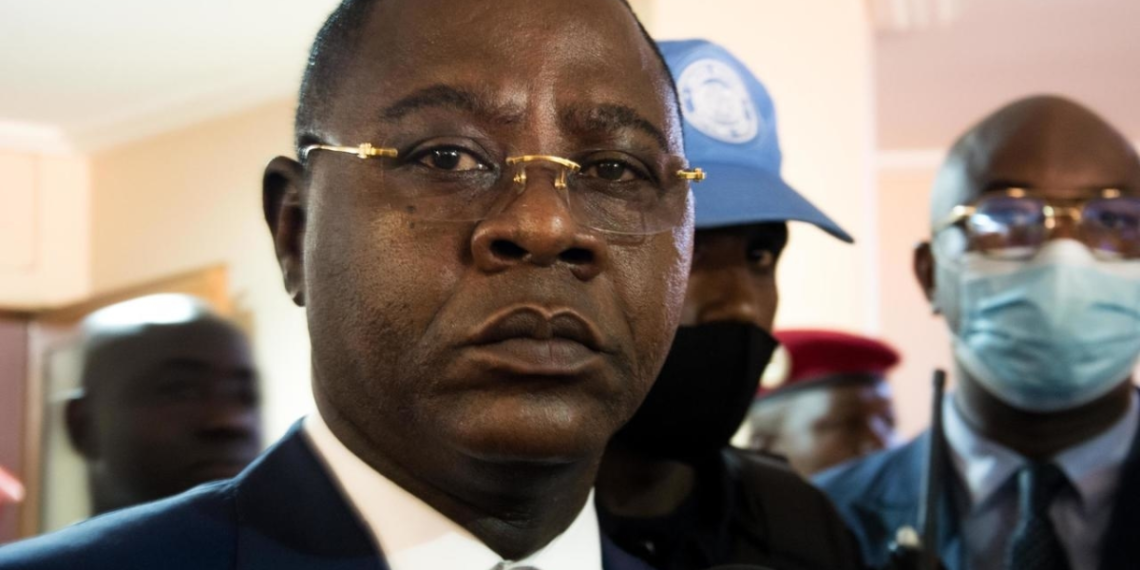 Dologuélé face à une carrière politique mystérieusement liée à ses promesses électorales et à de graves accusations juridiques