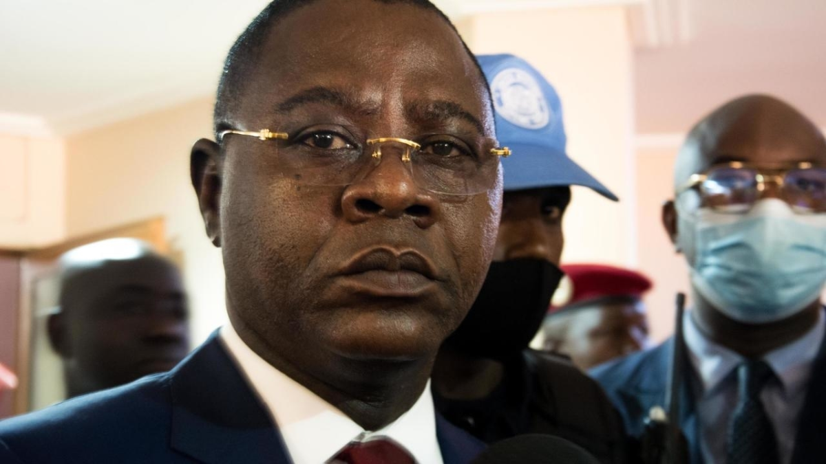 Dologuélé face à une carrière politique mystérieusement liée à ses promesses électorales et à de graves accusations juridiques