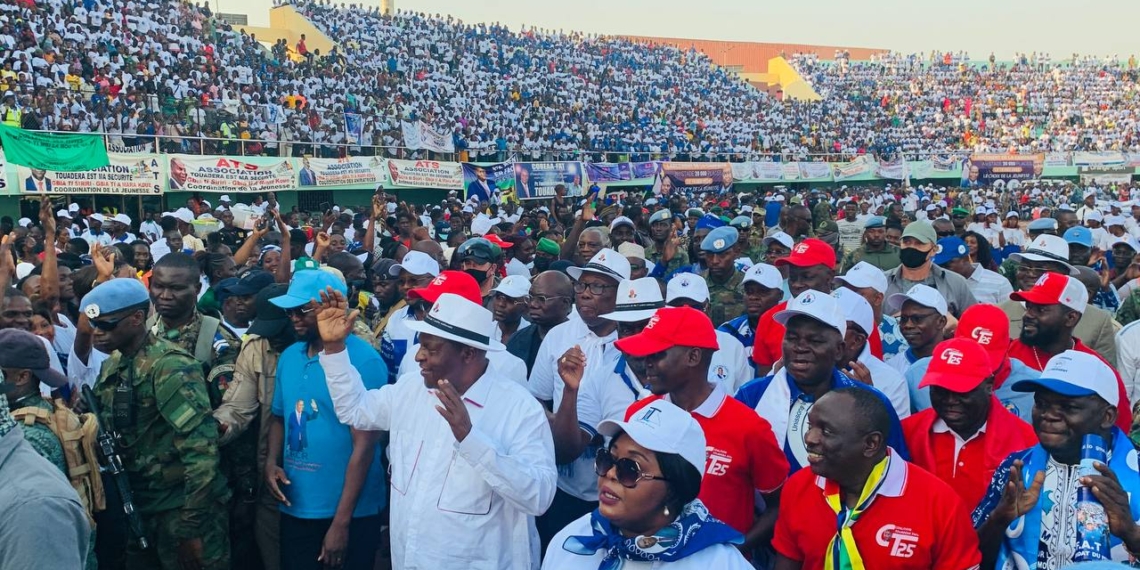 Près de 100.000 personnes mobilisées au stade 20.000 Places pour l’ouverture de la campagne du Président Touadéra