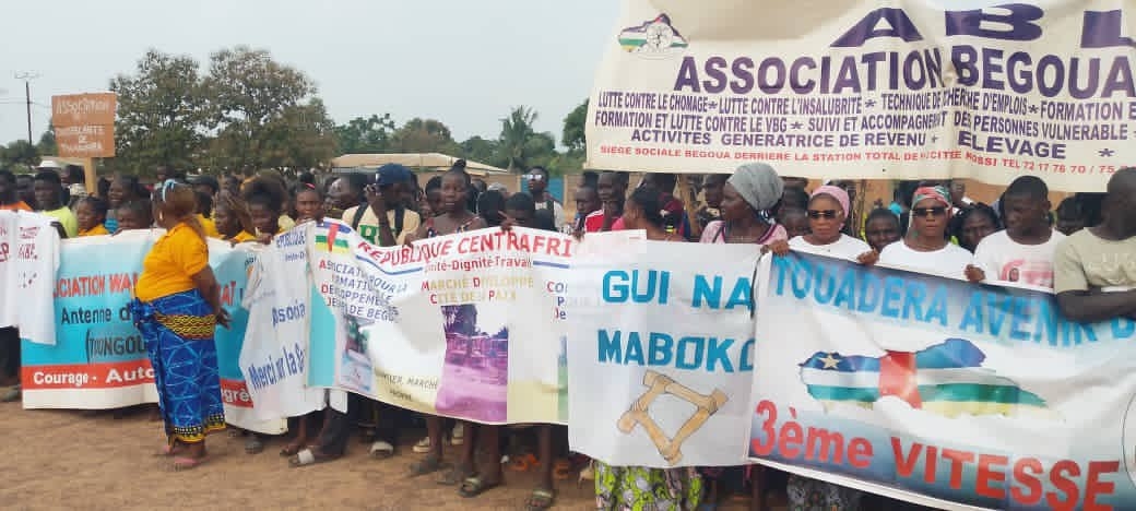 Plus de 5000 personnes issues de 300 associations mobilisées sur le terrain de «Toungoufara» à Bégoua en soutien au Pr Faustin Archange Touadéra