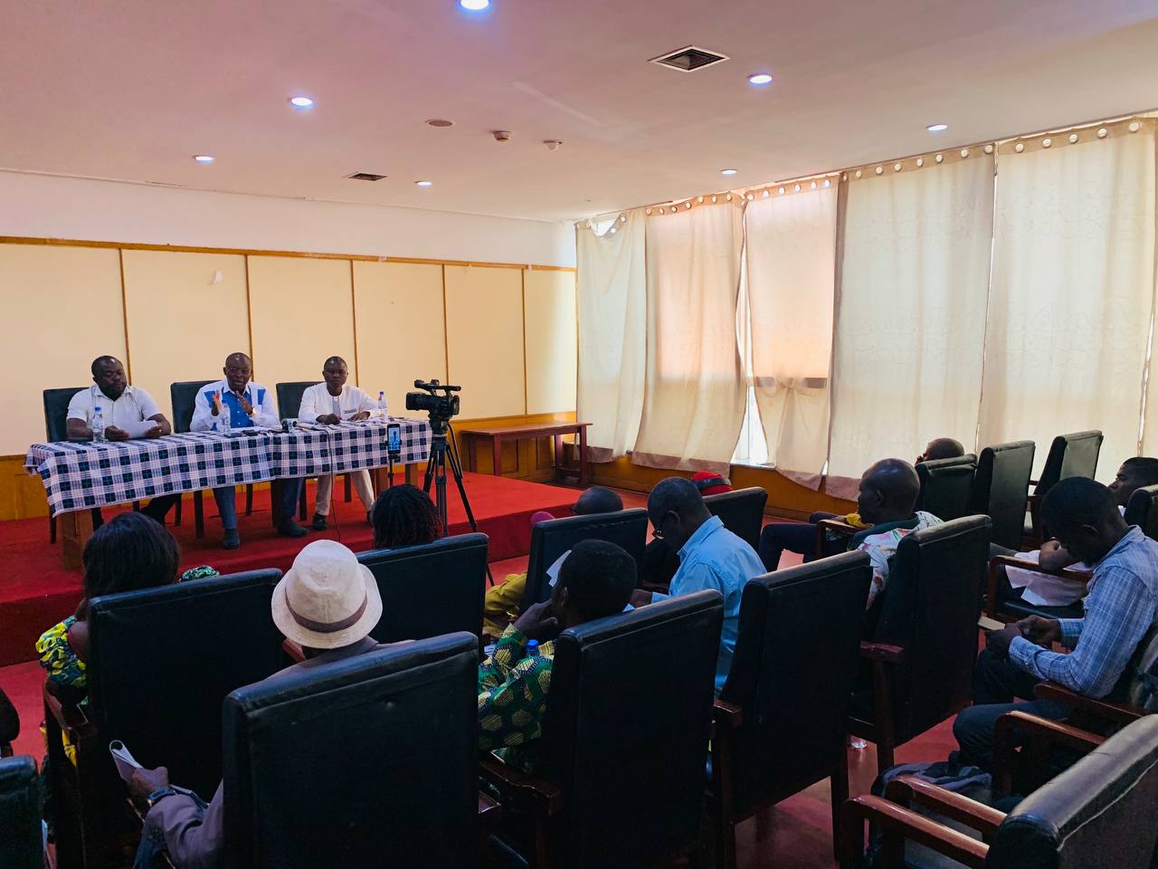 La «Synergie Centrafricaine» de Euloge Doctrouvé Koï dénonce les fraudes et mauvaises pratiques de Dologuélé et Dondra