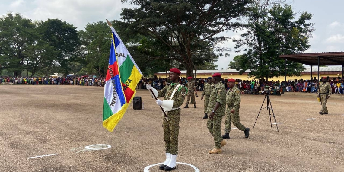 Au centre d’instruction de Bérengo, encore un effectif supplémentaire au sein des FACA présenté au drapeau