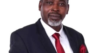 Le candidat à l’élection présidentielle Eddy Symphorien Kparékouti du PUR reconnait sa défaite et félicite son adversaire Touadéra  