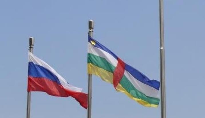 Une campagne de mensonges contre les relations centrafricano-russes monte en puissance sur les réseaux sociaux