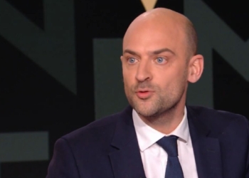 La visite du Ministre de Jean-Noël Barrot en RCA a suscité la réaction de Blaise Didacien Kossimatchi