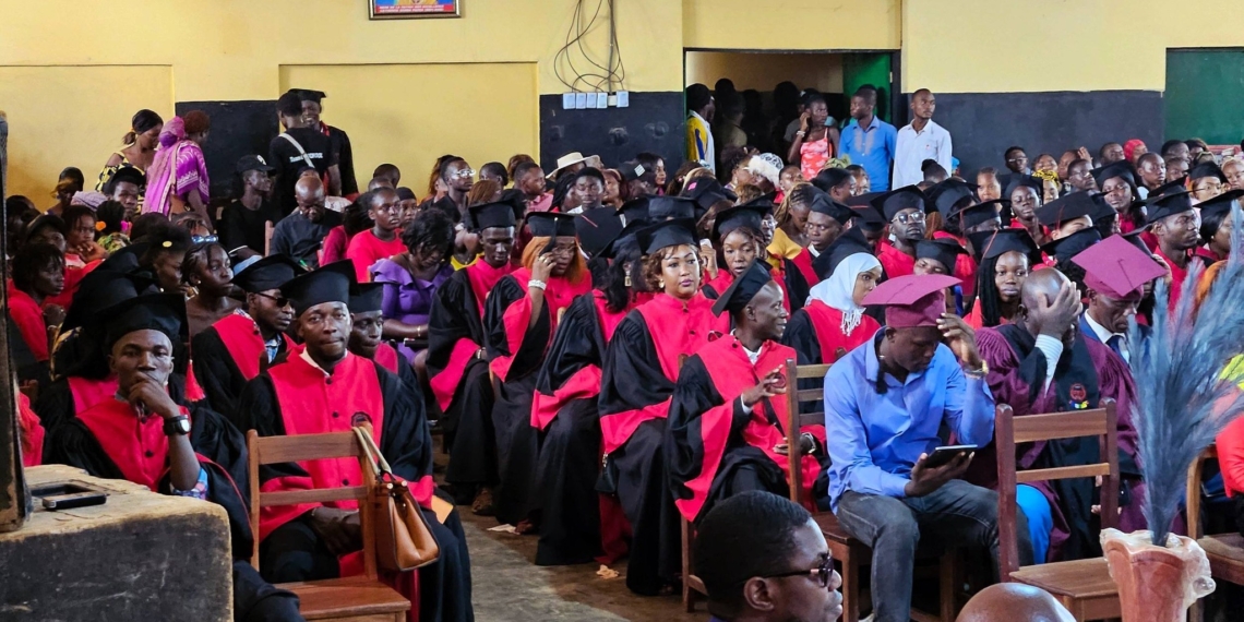 Des étudiants de Gutschool en fin de formation décrochent leur diplôme