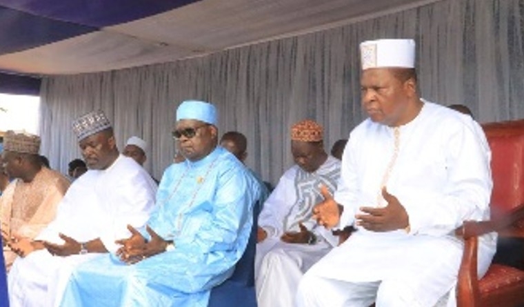 Le Président Touadéra honore de sa présence la grande prière de la fin du mois de Ramadan à la mosquée Anour de Kina