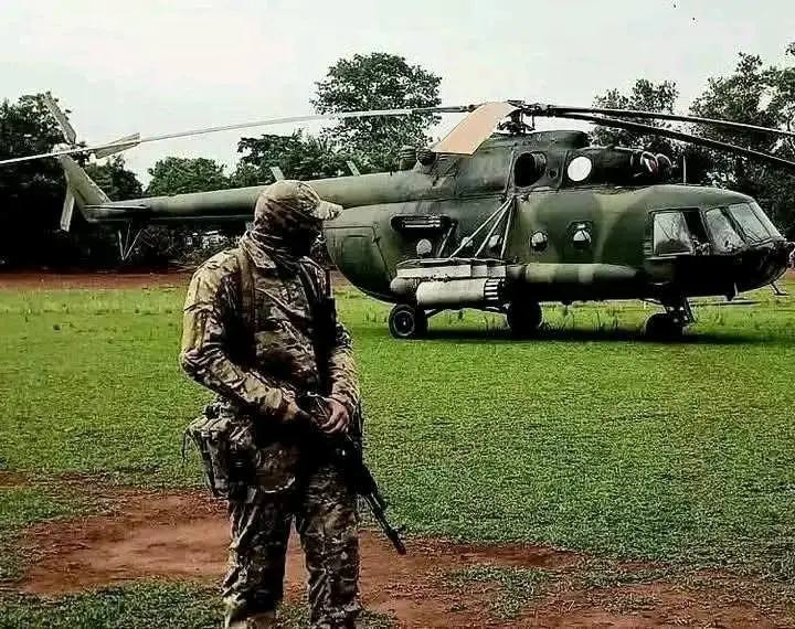 Des instructeurs russes ont tenu une série de réunions de travail avec les autorités centrafricaines pour coordonner les questions de sécurité